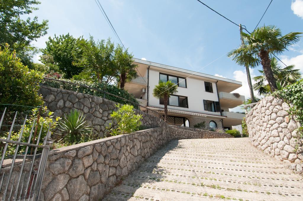 Apartments Daniel Opatija Rom bilde