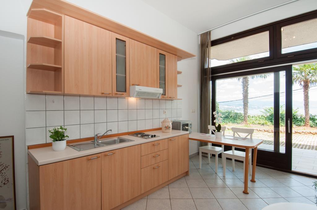 Apartments Daniel Opatija Rom bilde