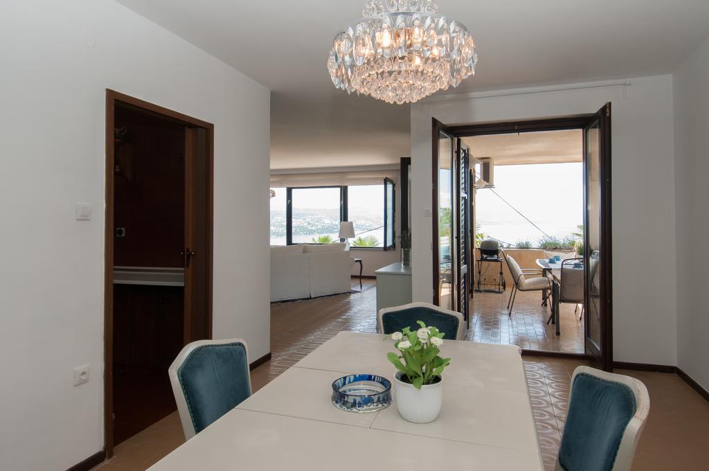 Apartments Daniel Opatija Rom bilde