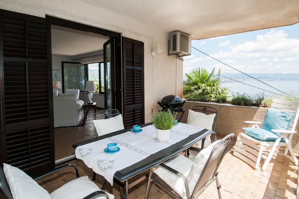 Apartments Daniel Opatija Rom bilde