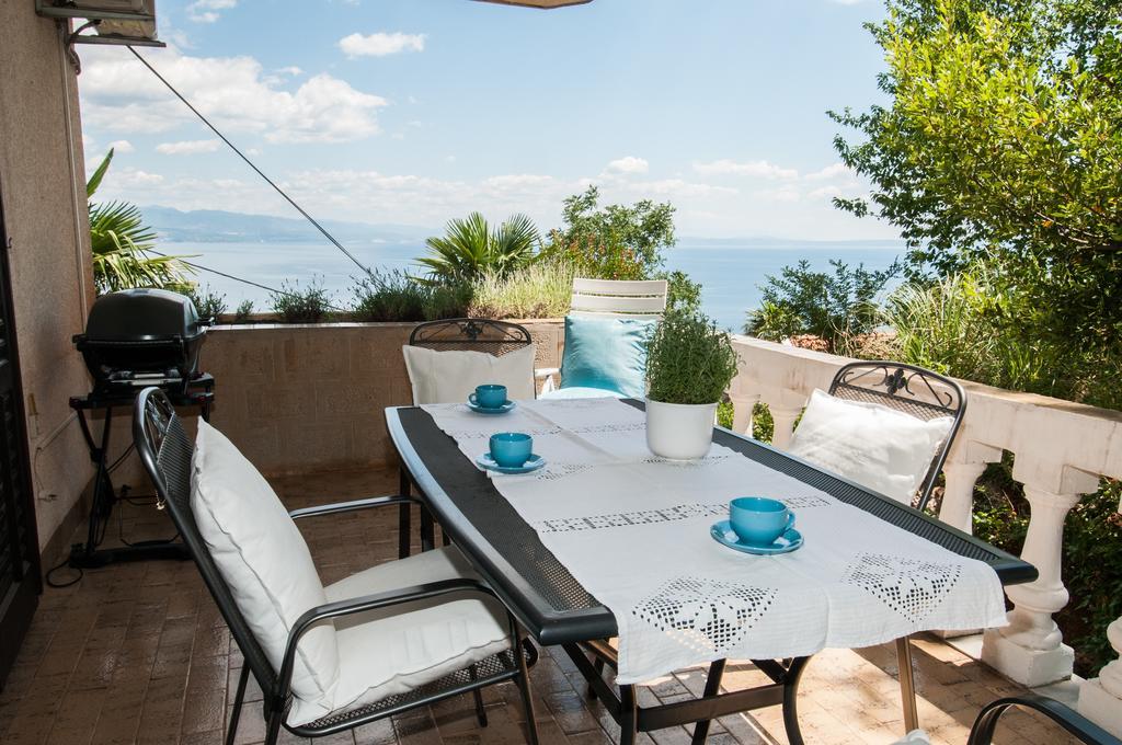 Apartments Daniel Opatija Rom bilde