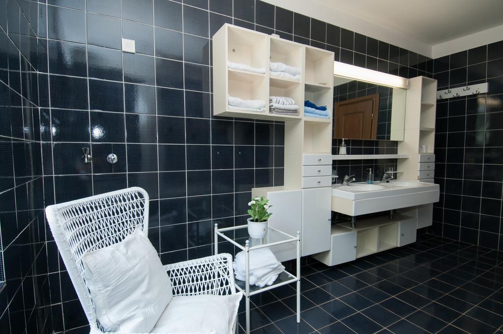 Apartments Daniel Opatija Rom bilde