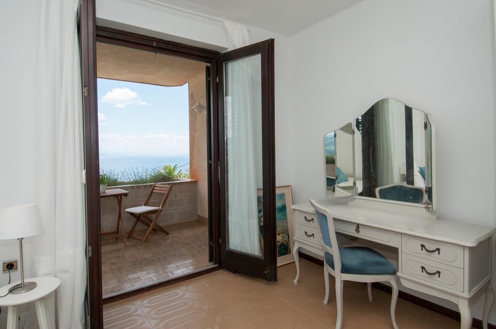 Apartments Daniel Opatija Rom bilde