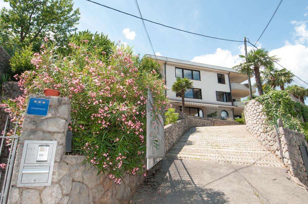 Apartments Daniel Opatija Rom bilde